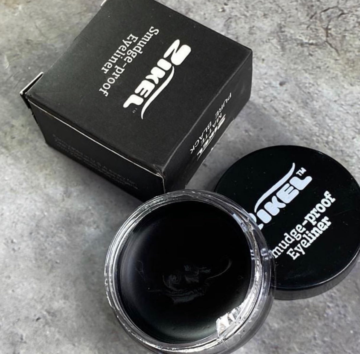 Zikel smudge proof gel liner