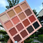 Vee Beauty Naked Eyeshadow Palette